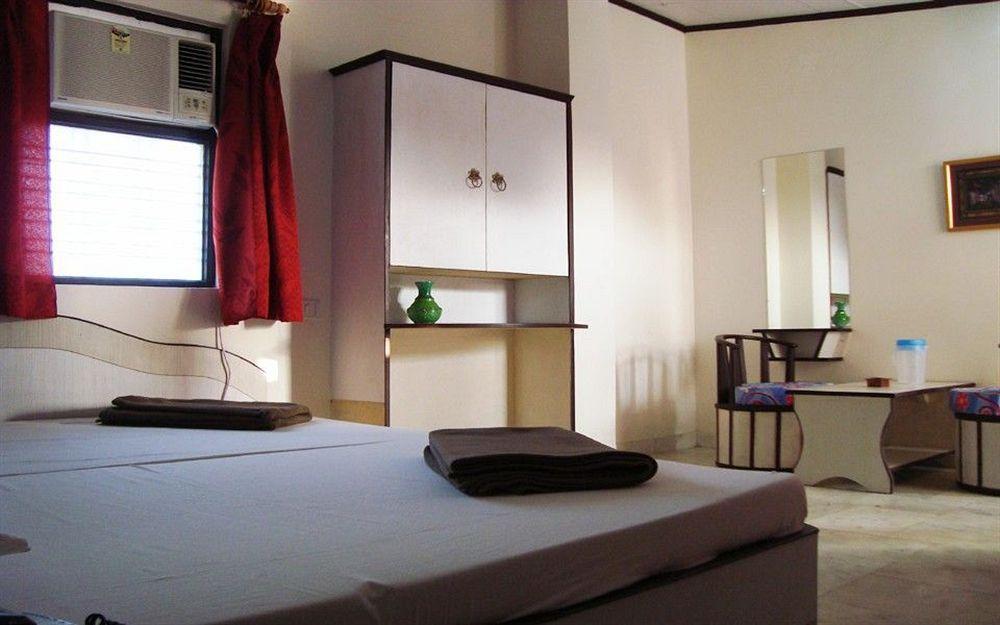 Hotel Dawat Palace Agra  Eksteriør billede