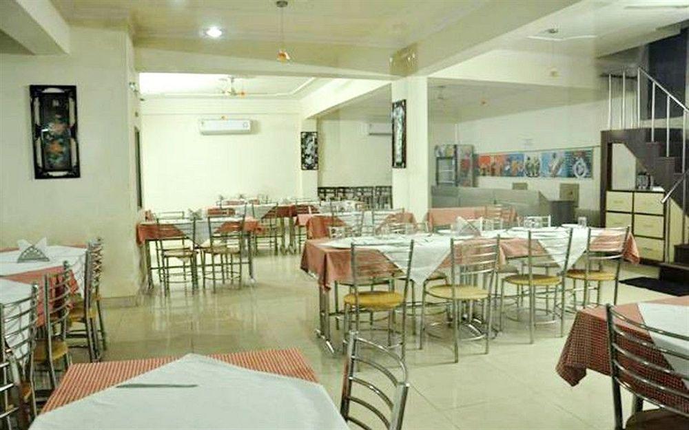 Hotel Dawat Palace Agra  Eksteriør billede